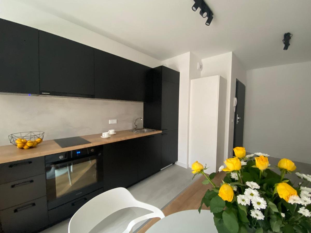 Apartamenty Fuzja - Komfortowe Mieszkania Blisko Centrum Lodzi Garaz Extérieur photo
