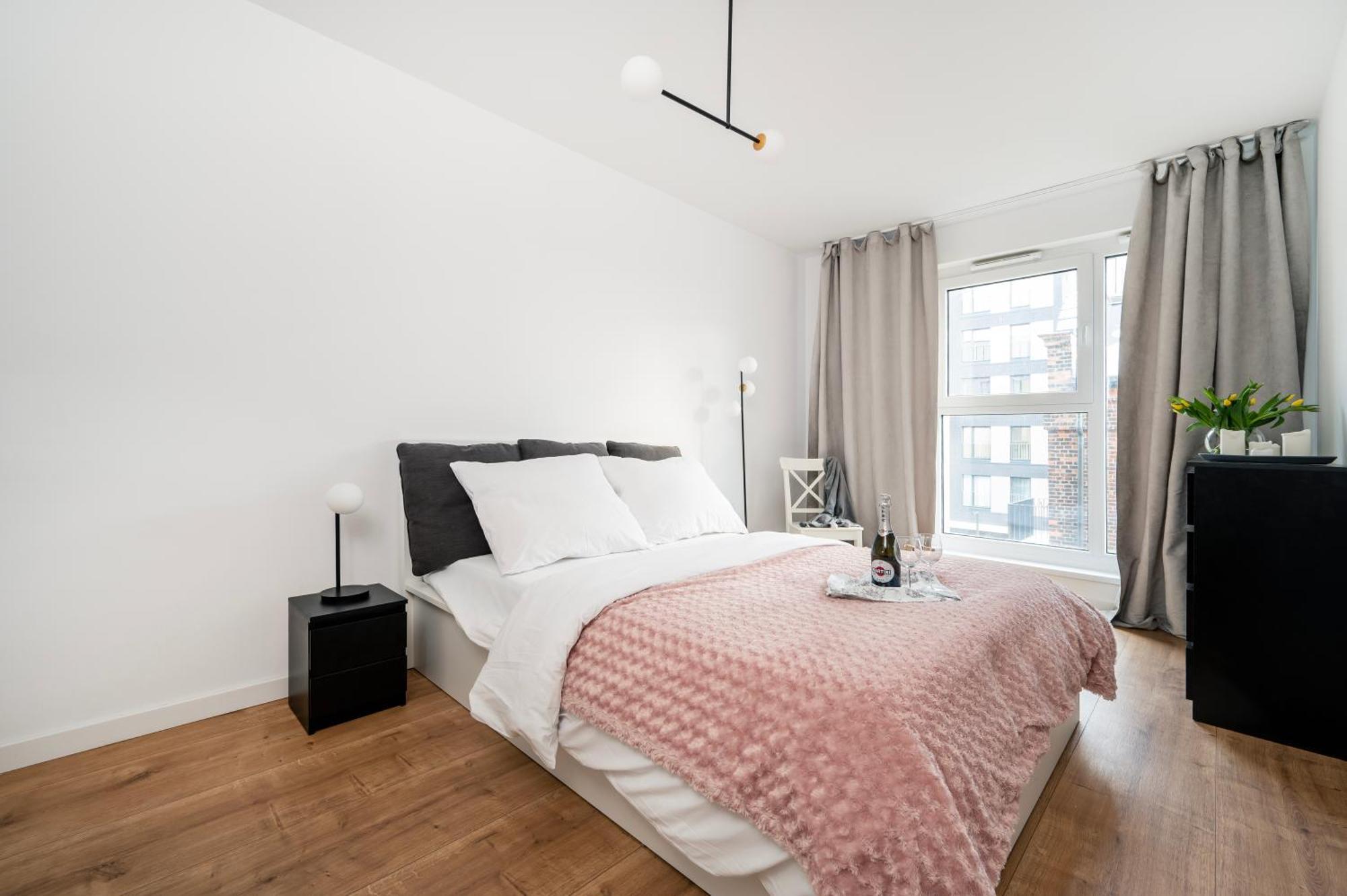 Apartamenty Fuzja - Komfortowe Mieszkania Blisko Centrum Lodzi Garaz Extérieur photo