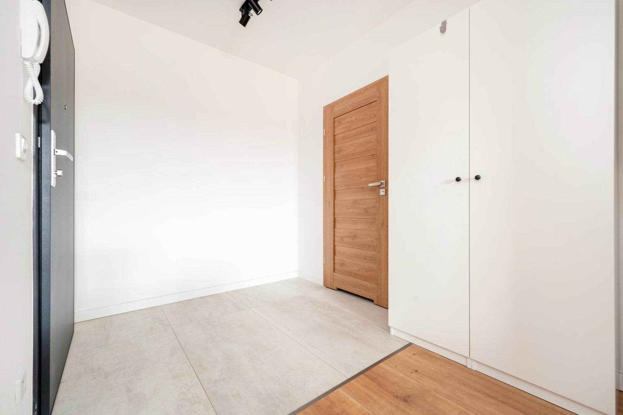 Apartamenty Fuzja - Komfortowe Mieszkania Blisko Centrum Lodzi Garaz Extérieur photo