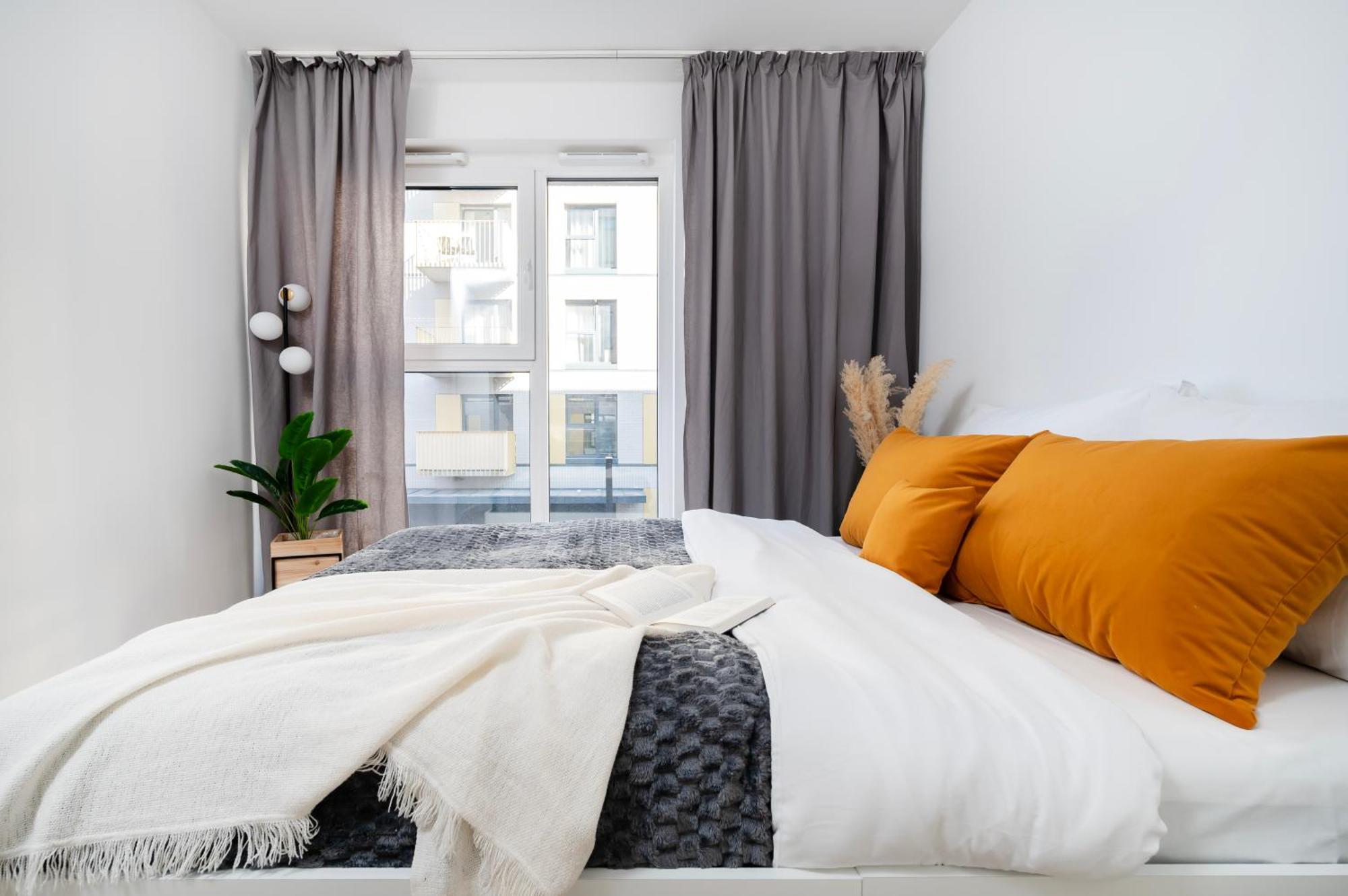 Apartamenty Fuzja - Komfortowe Mieszkania Blisko Centrum Lodzi Garaz Extérieur photo